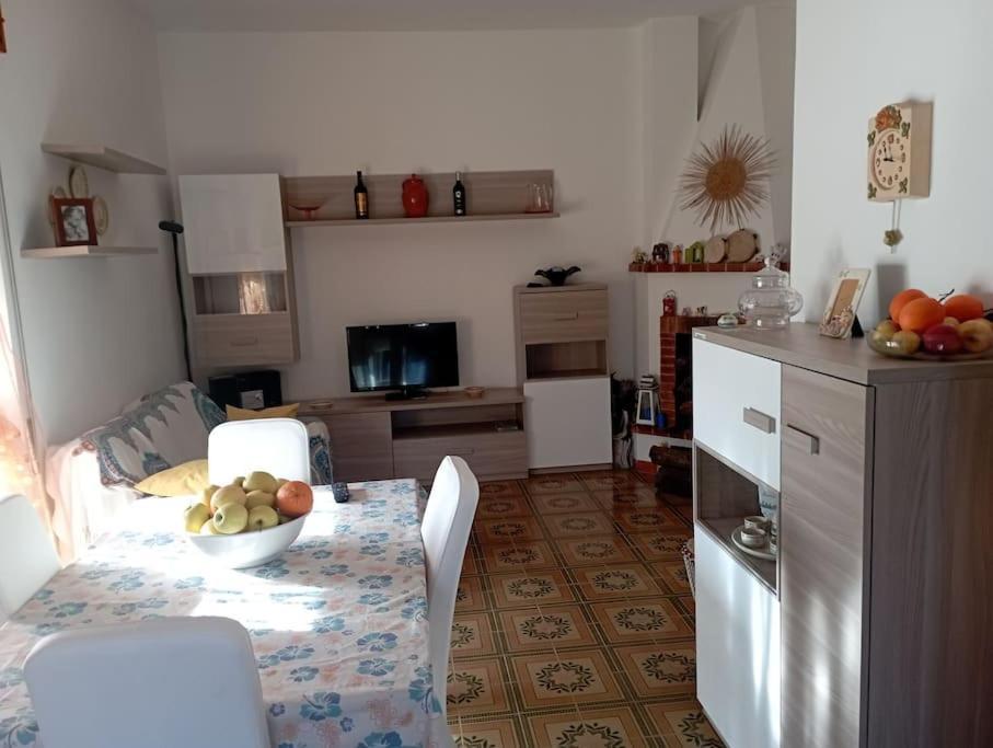 Casa Vacanze Il Carrubo Leporano Exterior foto
